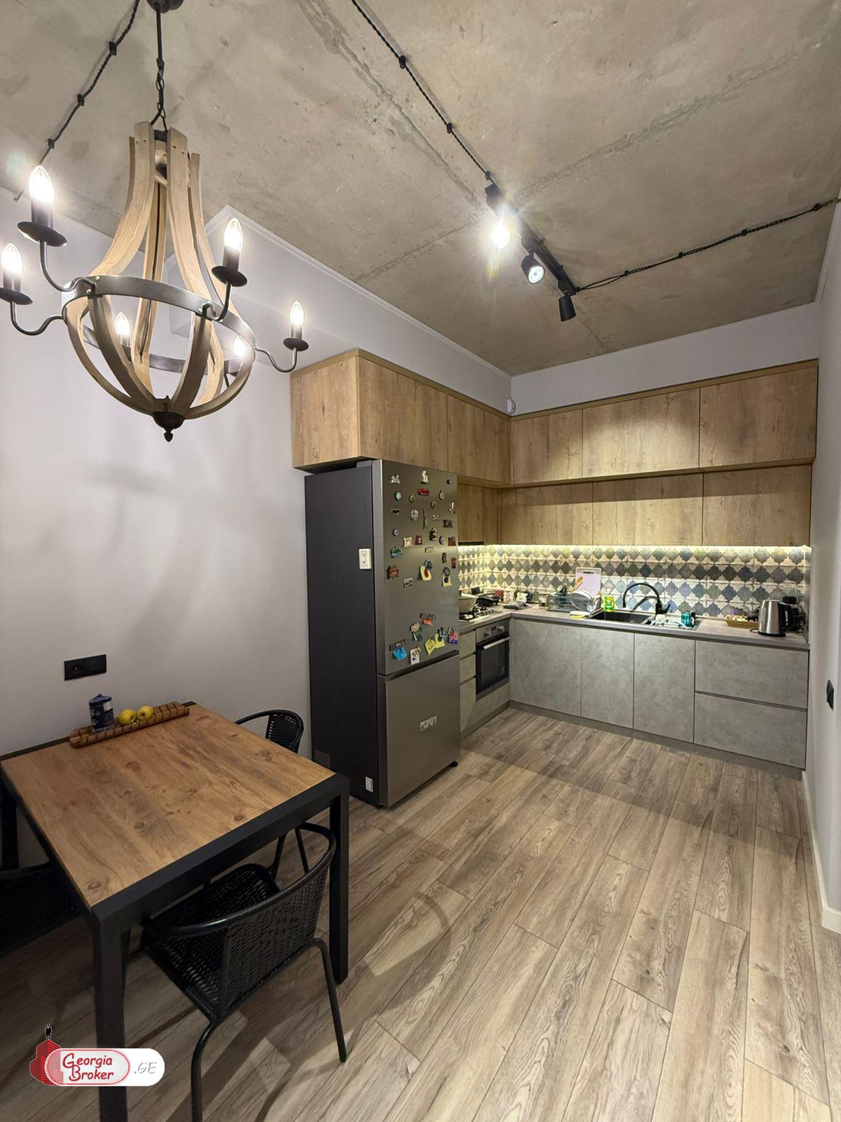 იყიდება ახალი გარემონტებული 3 ოთახიანი ბინა